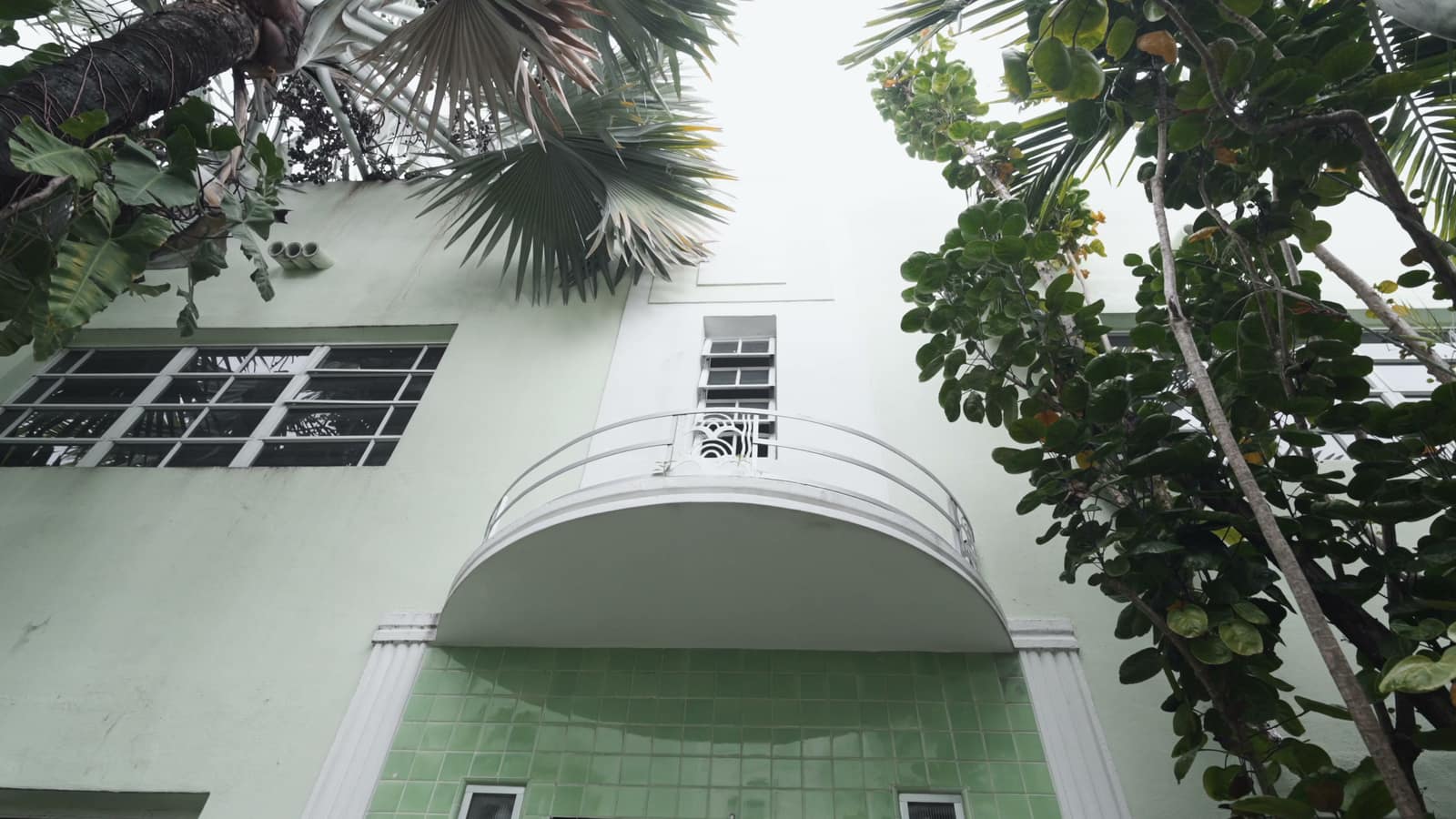 Miami Art Deco building — development film